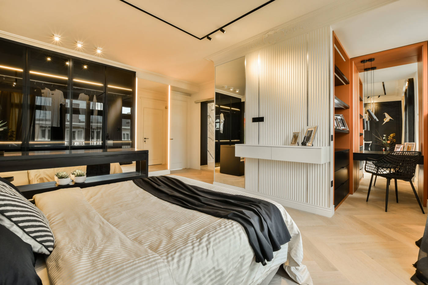Квартира, 2024 м², 1 929 393$ — FAKTOR